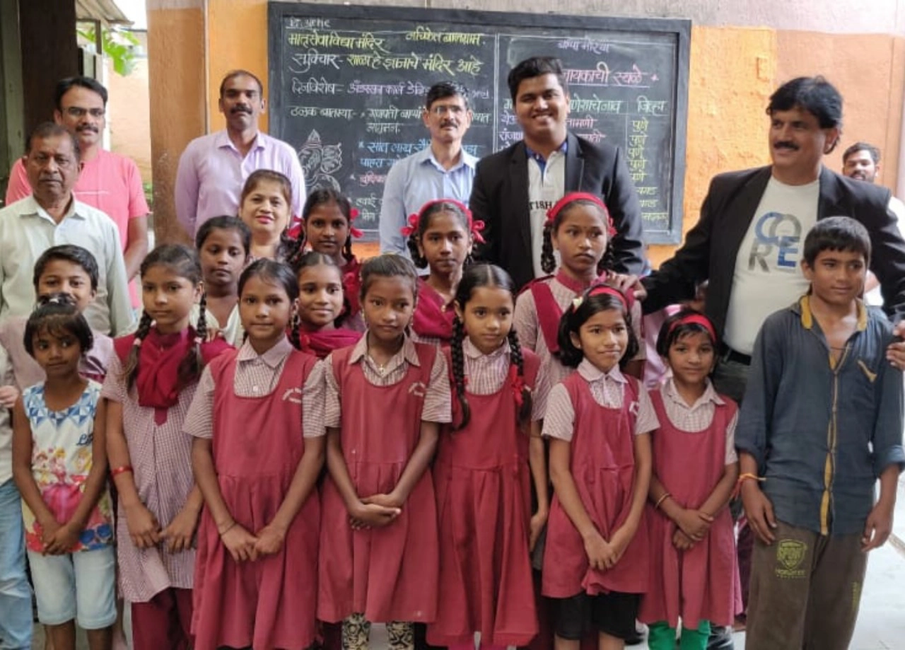  Uneducated and Dropout Kids in India bring back to school  Initiatives Image